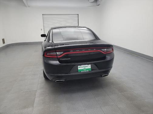 2016 Dodge Charger SE