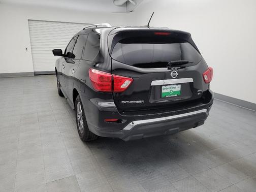 2018 Nissan Pathfinder SL
