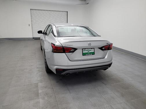 2022 Nissan Altima SR FWD