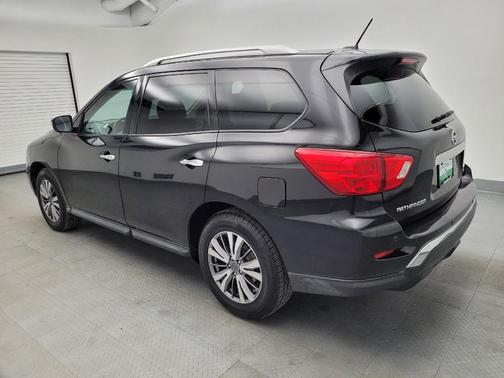 2018 Nissan Pathfinder SV