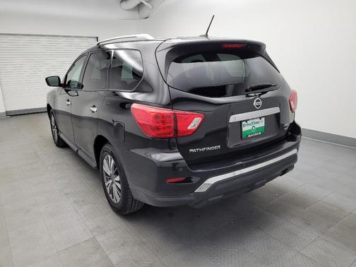 2018 Nissan Pathfinder SV