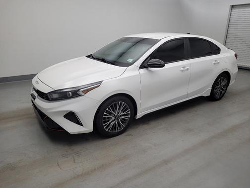 Snow White Pearl 2022 Kia Forte GT-Line