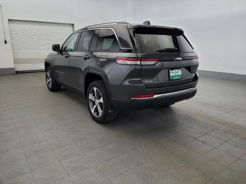 Baltic Gray Metallic Clearcoat 2023 Jeep Grand Cherokee Limited