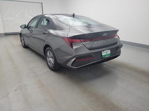 Amazon Gray 2024 Hyundai ELANTRA SE