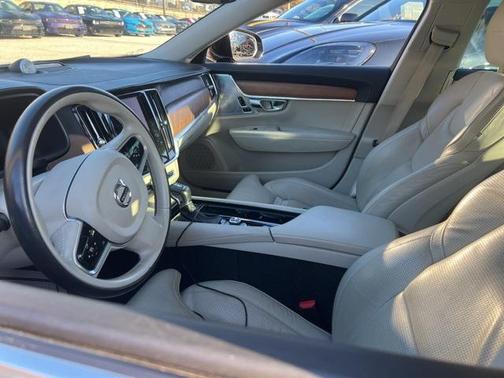 2017 Volvo S90 T6 Inscription