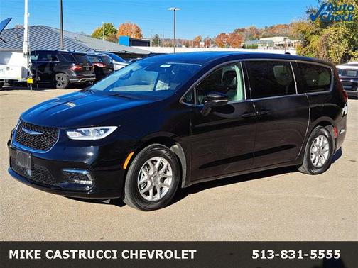 2024 Chrysler Pacifica Touring L