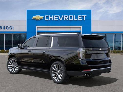 2025 Chevrolet Suburban 4WD High Country