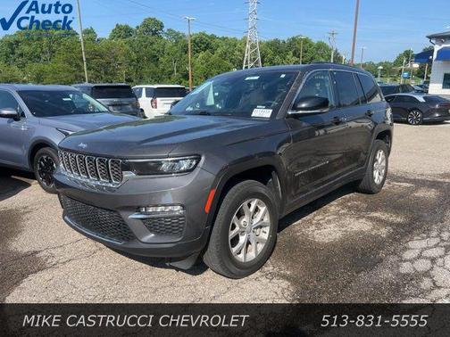Baltic Gray Metallic Clearcoat 2023 Jeep Grand Cherokee Limited