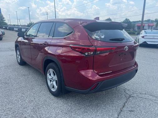 2021 Toyota Highlander LE