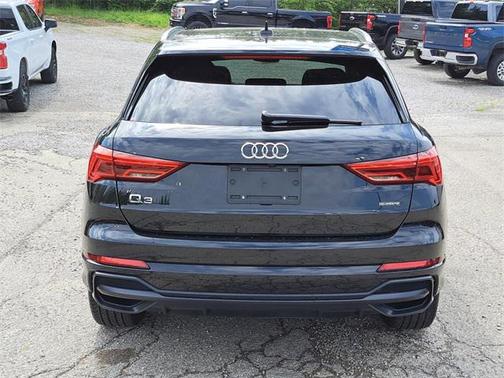 2022 Audi Q3 45 S line Premium