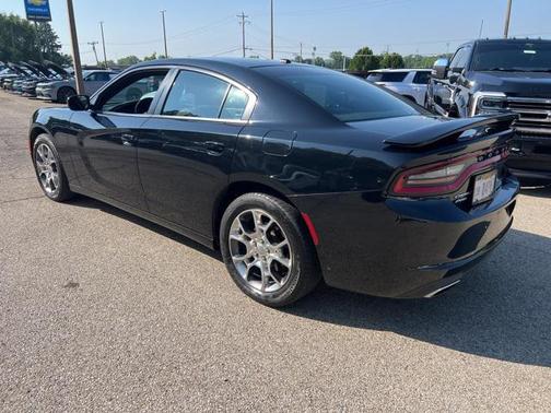 2015 Dodge Charger SE