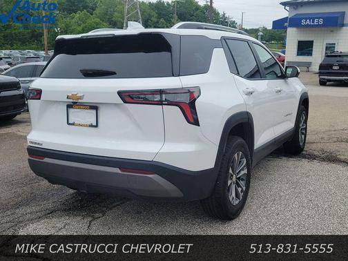 Summit White 2025 Chevrolet Equinox 1LT