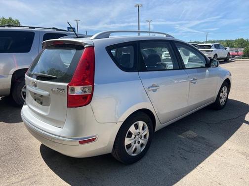 2011 Hyundai Elantra Touring GLS