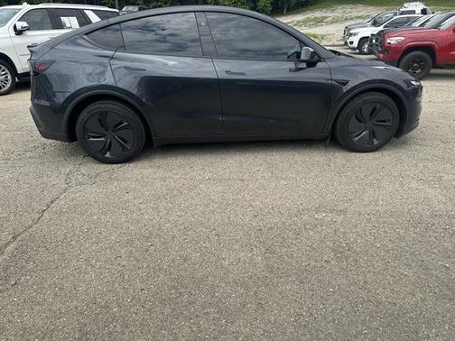 2026 Tesla Model Y Long Range Dual Motor All-Wheel Drive