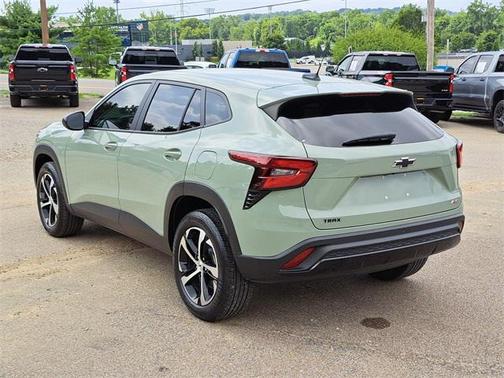 2024 Chevrolet Trax FWD 1RS