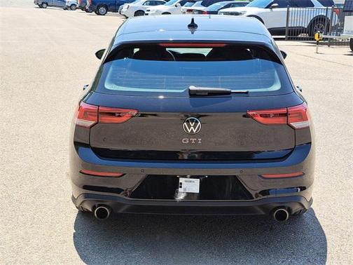 2024 Volkswagen Golf GTI 2.0T SE DSG
