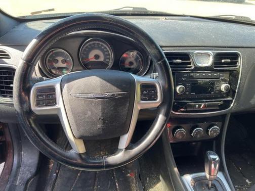 2013 Chrysler 200 Touring