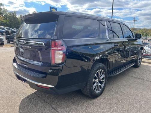 2022 Chevrolet Suburban LS
