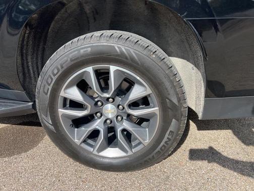 2022 Chevrolet Suburban LS