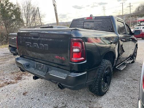 2025 RAM 1500 Warlock Crew Cab 4x4 5'7' Box