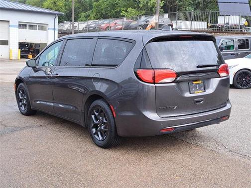 2020 Chrysler Pacifica Touring