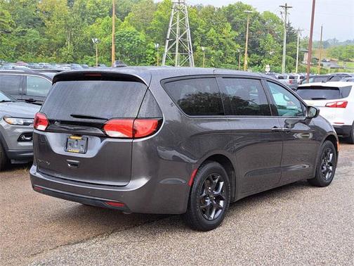 2020 Chrysler Pacifica Touring