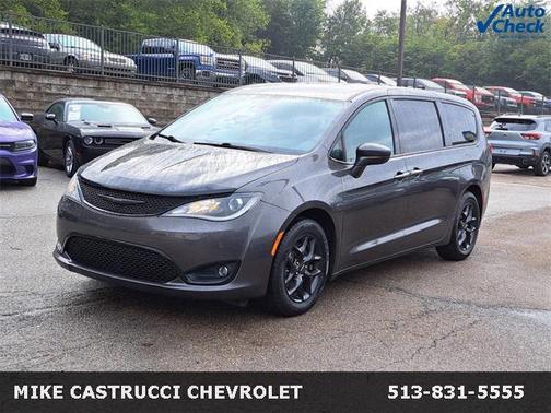 2020 Chrysler Pacifica Touring