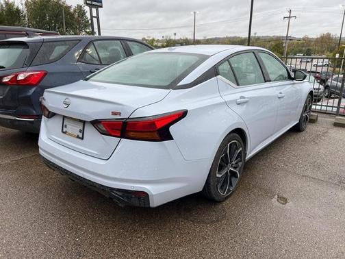 2024 Nissan Altima SR FWD