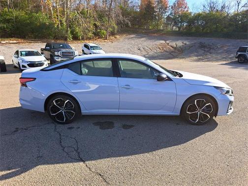 2024 Nissan Altima SR FWD