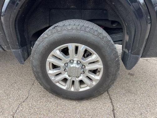 2023 GMC Sierra 2500 Denali