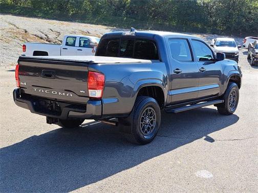 2016 Toyota Tacoma SR