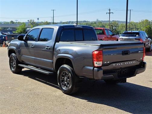 2016 Toyota Tacoma SR