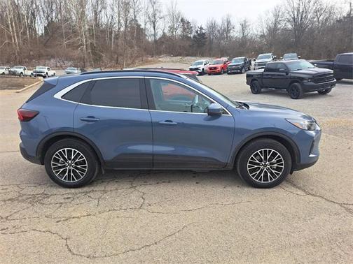 2025 Ford Escape PHEV SE