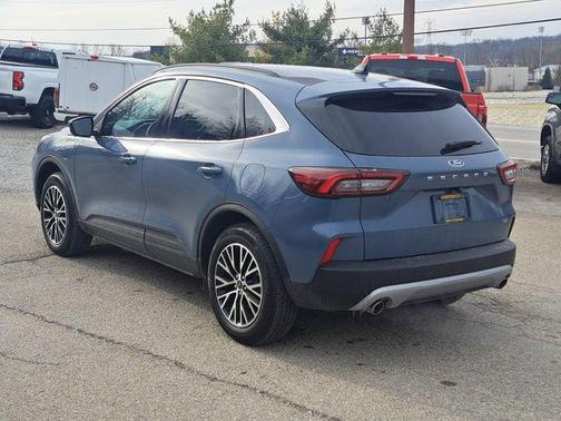 2025 Ford Escape PHEV SE