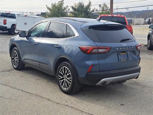 2025 Ford Escape PHEV SE