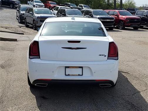 2022 Chrysler 300 S
