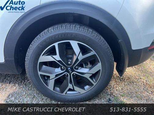 Snow White Pearl 2022 Kia Sportage EX