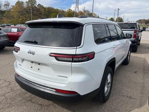 2023 Jeep Grand Cherokee L Laredo