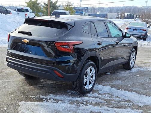 2025 Chevrolet Trax LS