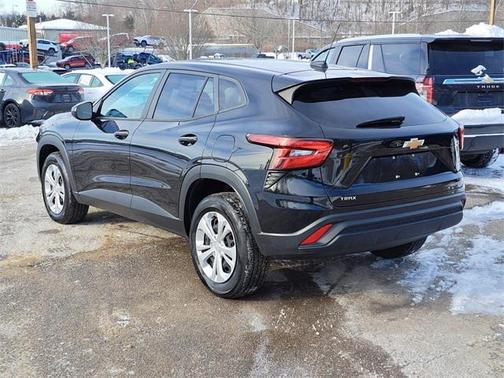 2025 Chevrolet Trax LS
