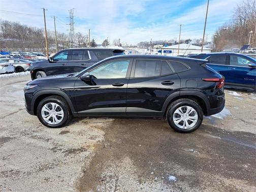 2025 Chevrolet Trax LS