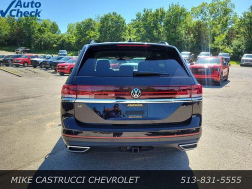 Deep Black Pearl 2025 Volkswagen Atlas 2.0T SE w/Technology 4MOTION