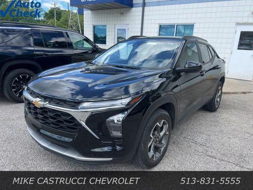 Mosaic Black Metallic 2024 Chevrolet Trax LT
