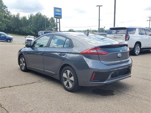 2019 Hyundai IONIQ Plug-In Hybrid Base