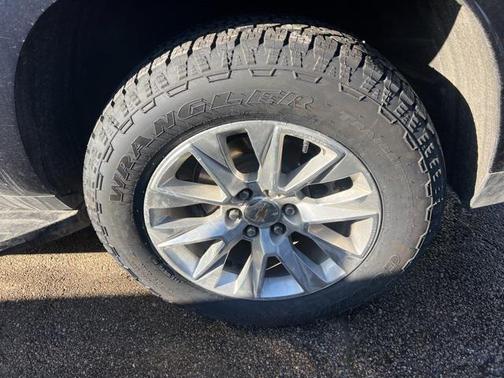 2024 Chevrolet Suburban Premier