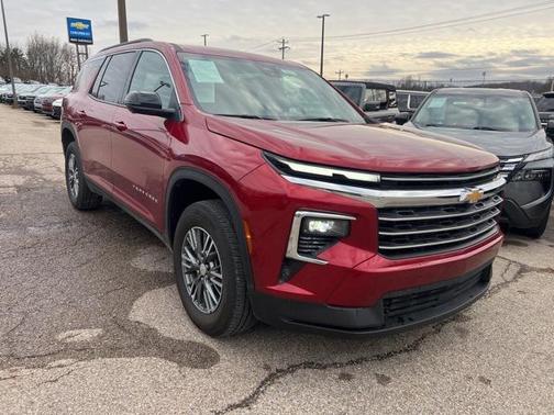2024 Chevrolet Traverse LT