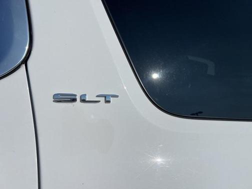2023 GMC Acadia FWD SLT