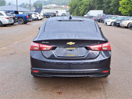 2022 Chevrolet Malibu FWD LT