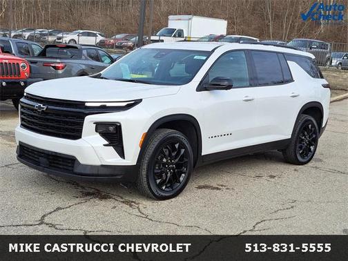 2024 Chevrolet Traverse LT