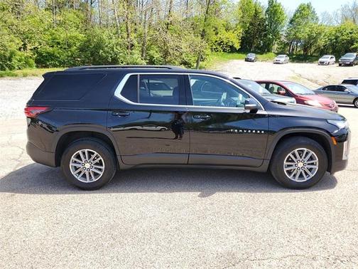 2022 Chevrolet Traverse LT Leather